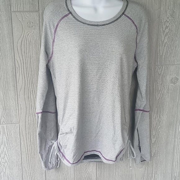 Lucy Tech" pull over athletic long sleeve / thumb hole - Picture 2 of 9